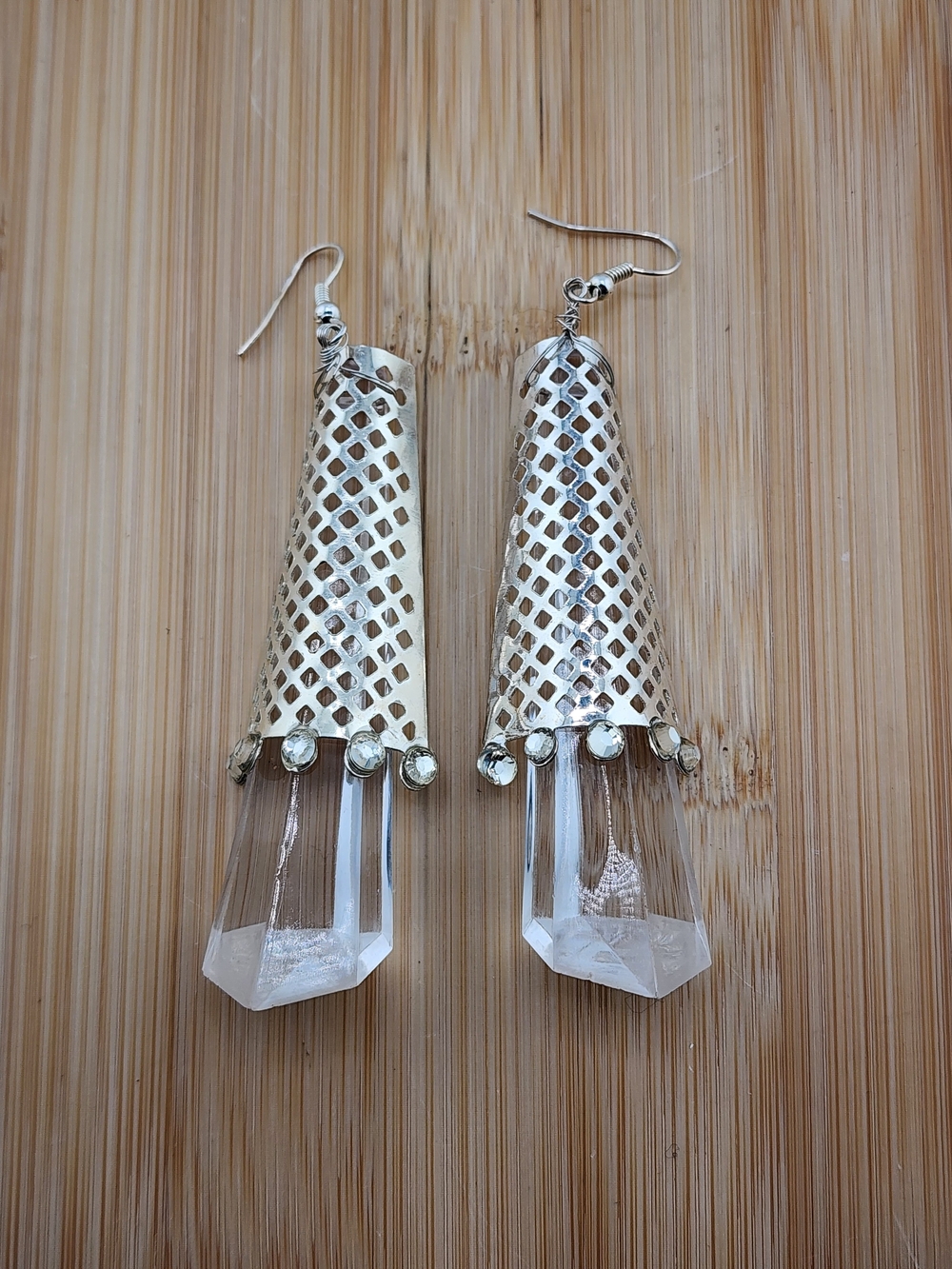 Acrylic Silver Tone Crystal Drop Filigree Cone Earrings 0642